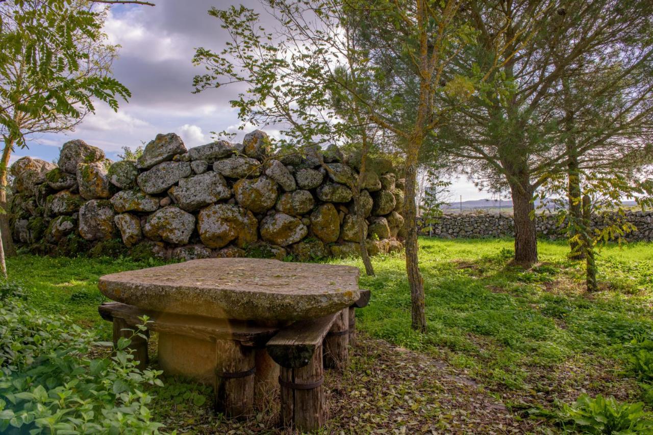 Agriturismo Nuragh'Elighe Sindia Екстериор снимка